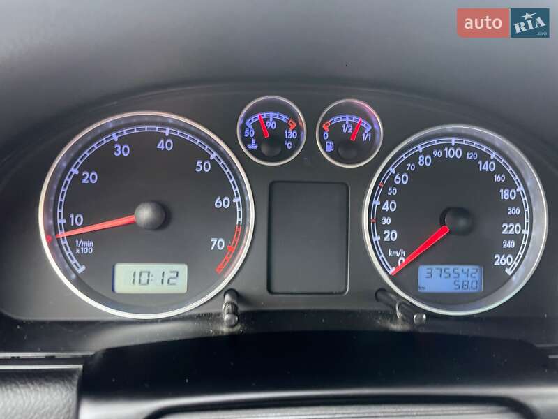 Універсал Volkswagen Passat 2001 в Овручі