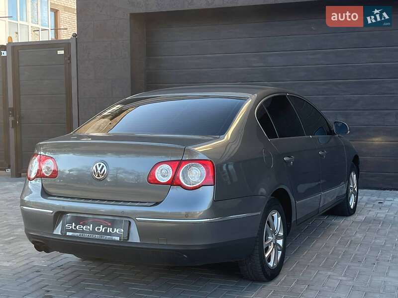 Седан Volkswagen Passat 2008 в Николаеве