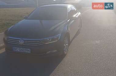 Седан Volkswagen Passat 2015 в Львове