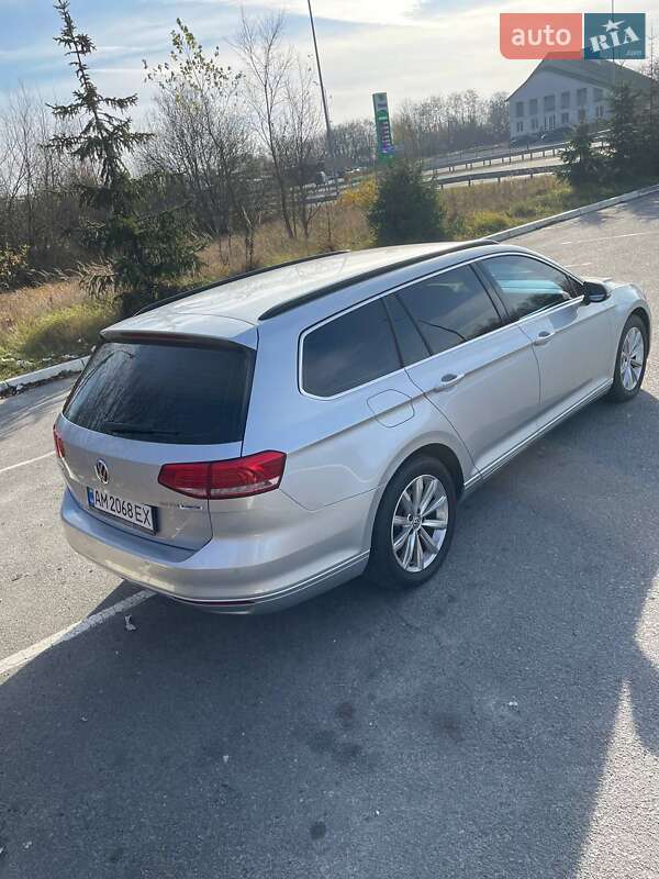 Универсал Volkswagen Passat 2016 в Звягеле