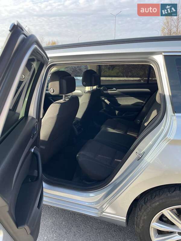 Универсал Volkswagen Passat 2016 в Звягеле