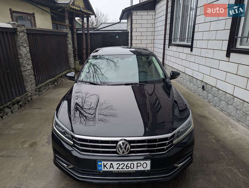 Седан Volkswagen Passat 2017 в Києві