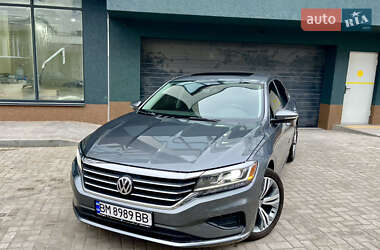 Седан Volkswagen Passat 2020 в Ромнах