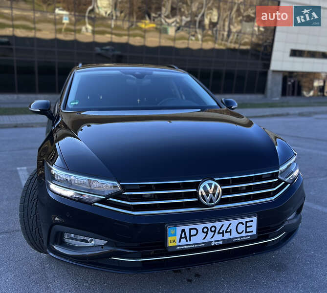 Универсал Volkswagen Passat 2019 в Запорожье