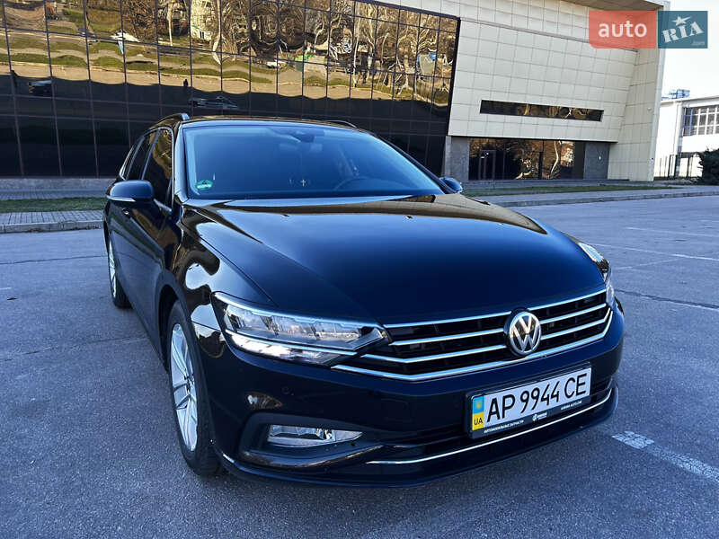 Универсал Volkswagen Passat 2019 в Запорожье