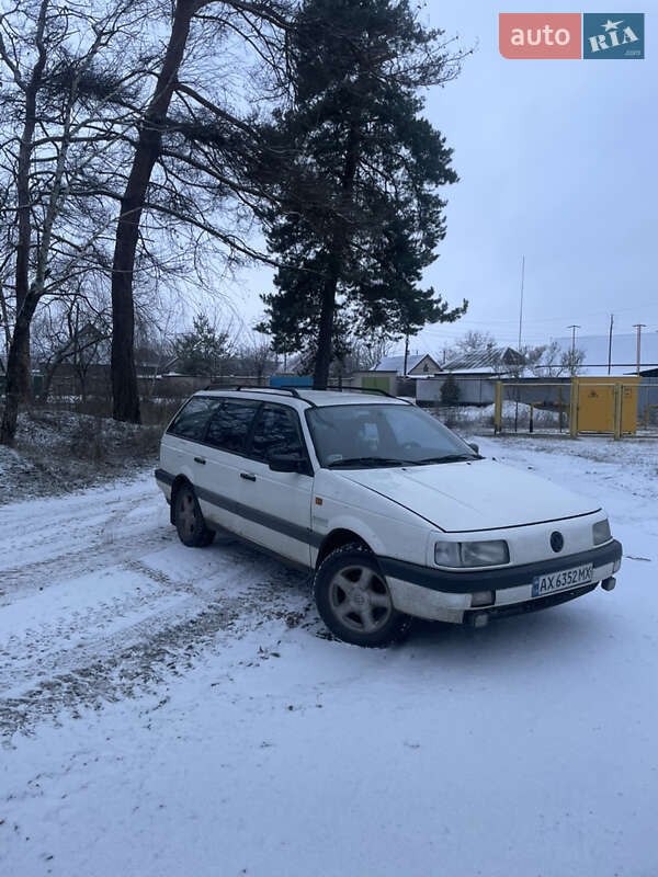 Универсал Volkswagen Passat 1992 в Пересечном