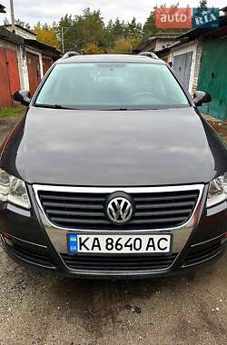 Универсал Volkswagen Passat 2010 в Киеве