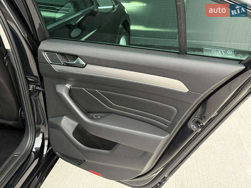 Седан Volkswagen Passat 2022 в Броварах