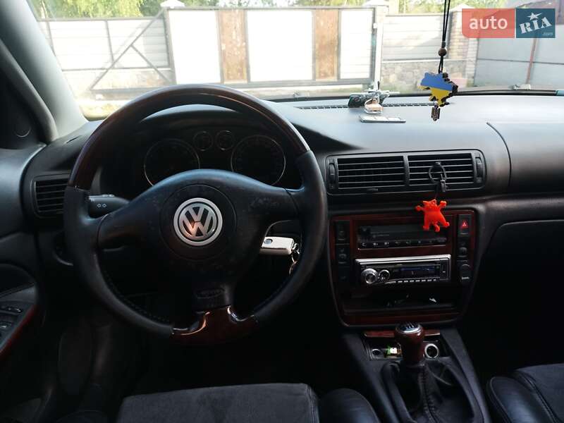 Седан Volkswagen Passat 2004 в Калиновке фото 16 Седан Volkswagen Passat 2004 в Калиновке
