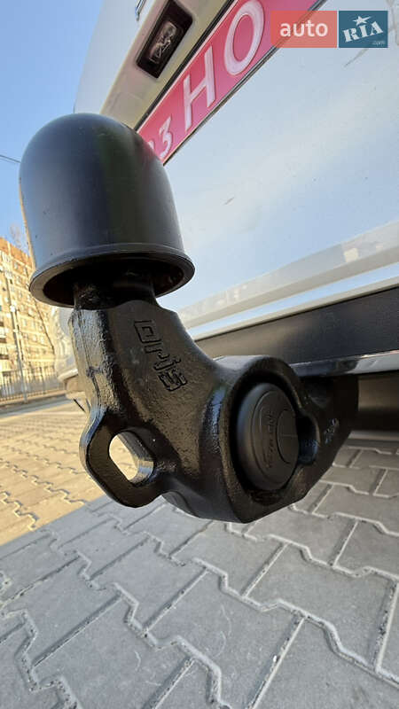 Універсал Volkswagen Passat 2022 в Вараші