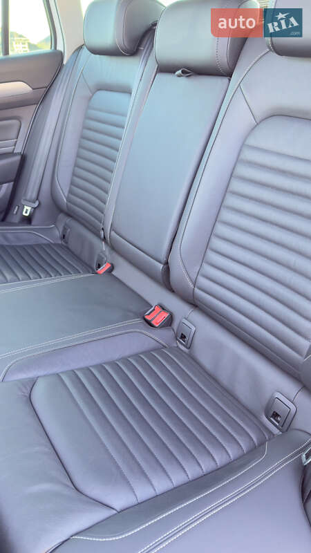 Універсал Volkswagen Passat 2022 в Вараші