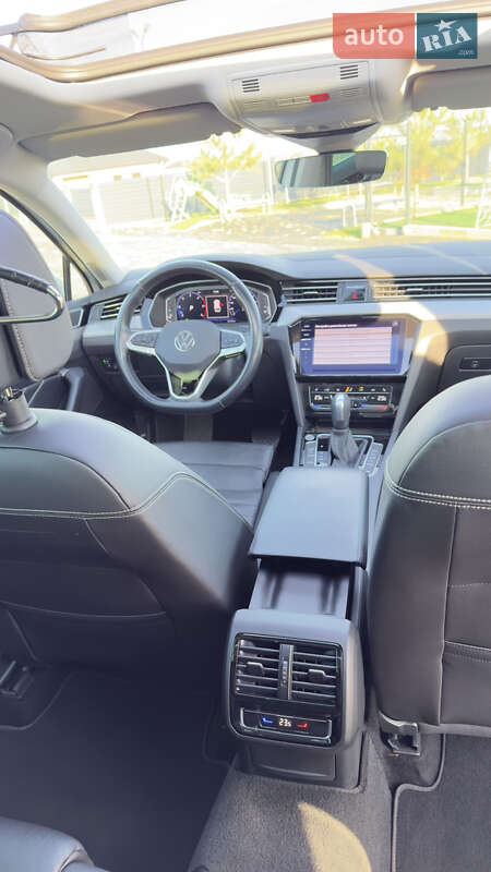 Універсал Volkswagen Passat 2022 в Вараші