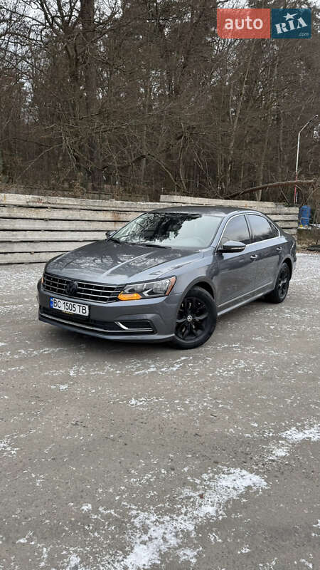 Седан Volkswagen Passat 2016 в Киеве