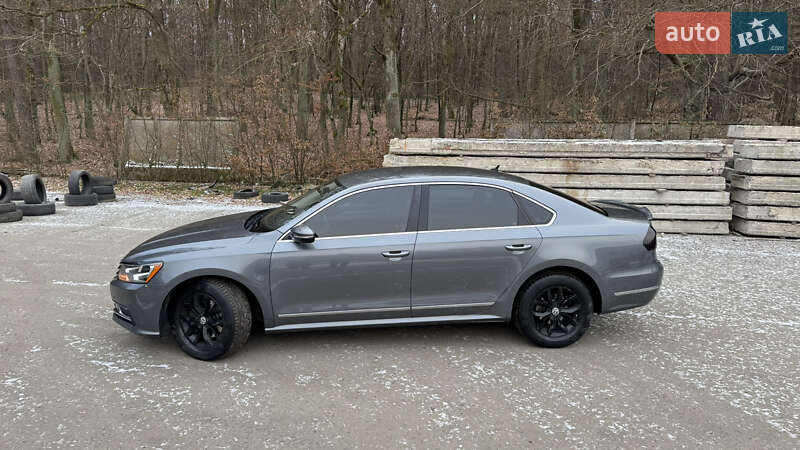 Седан Volkswagen Passat 2016 в Киеве