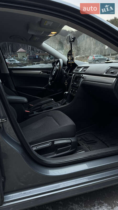 Седан Volkswagen Passat 2016 в Киеве