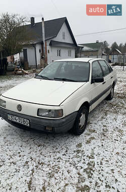 Седан Volkswagen Passat 1991 в Любомлі