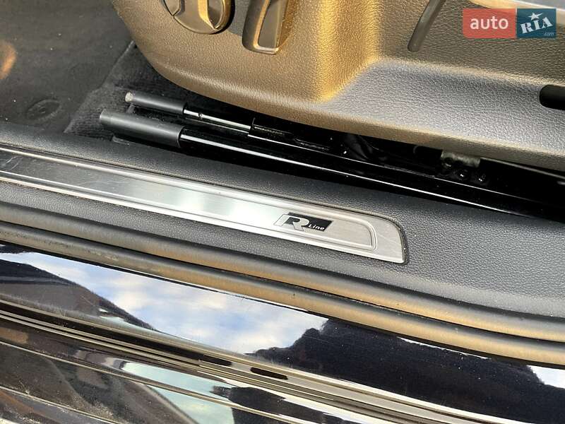 Универсал Volkswagen Passat 2017 в Житомире фото 18 Универсал Volkswagen Passat 2017 в Житомире
