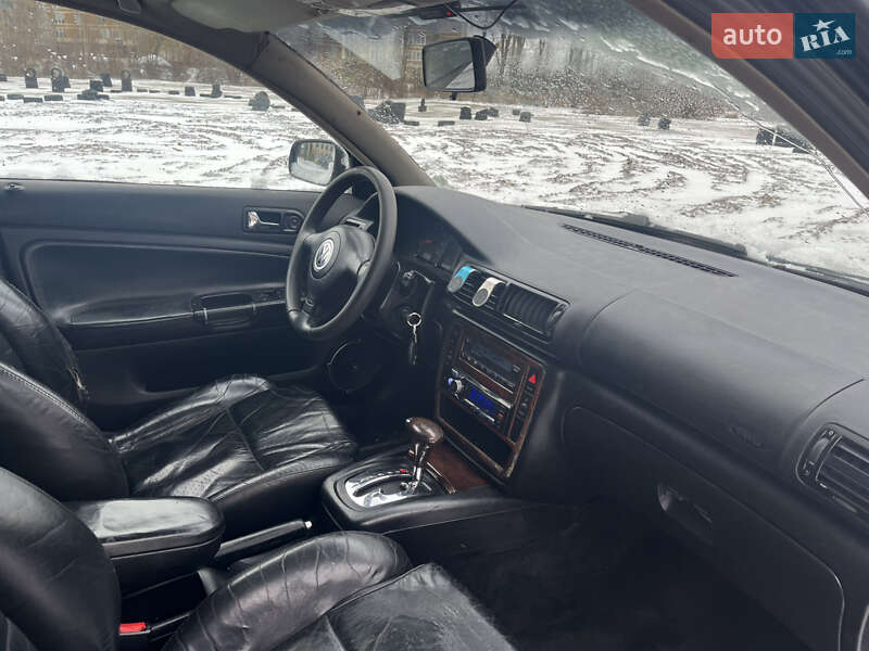 Универсал Volkswagen Passat 1998 в Вышгороде