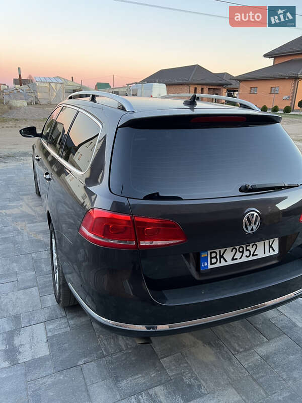 Универсал Volkswagen Passat 2011 в Сарнах