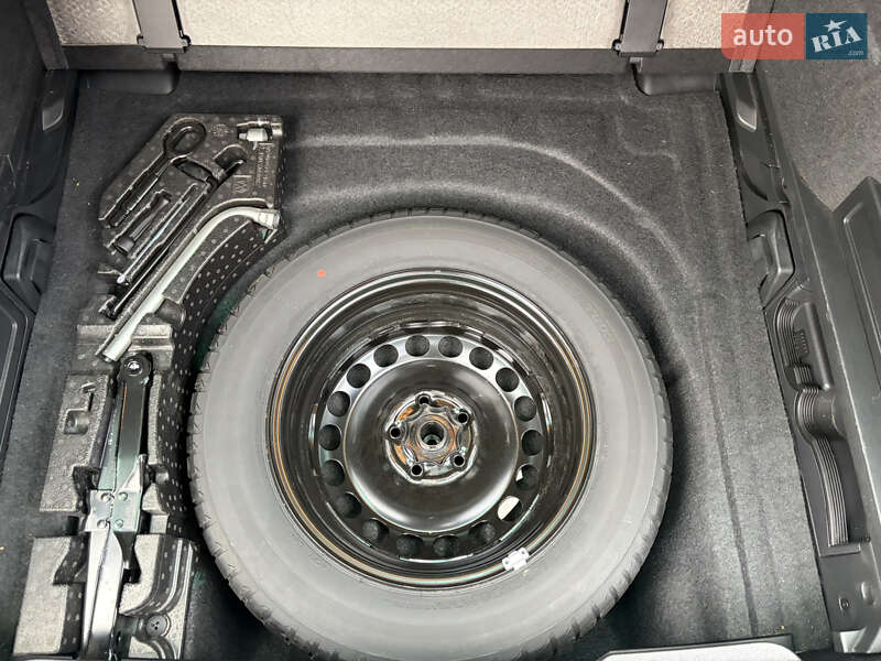 Универсал Volkswagen Passat 2020 в Дубно