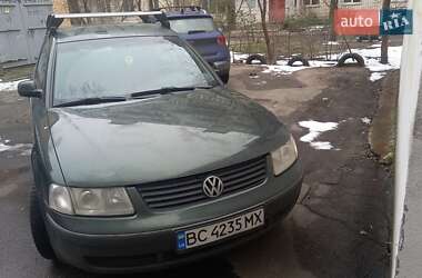 Седан Volkswagen Passat 1998 в Киеве