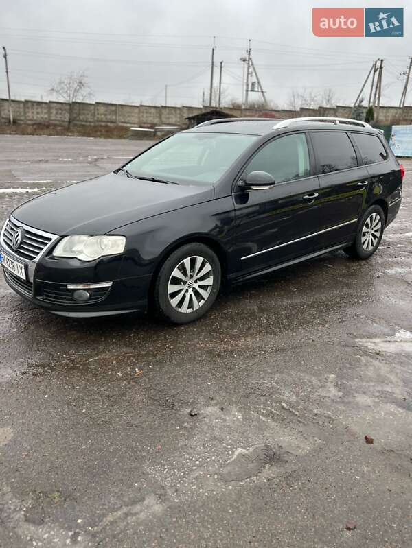 Універсал Volkswagen Passat 2010 в Радивиліві