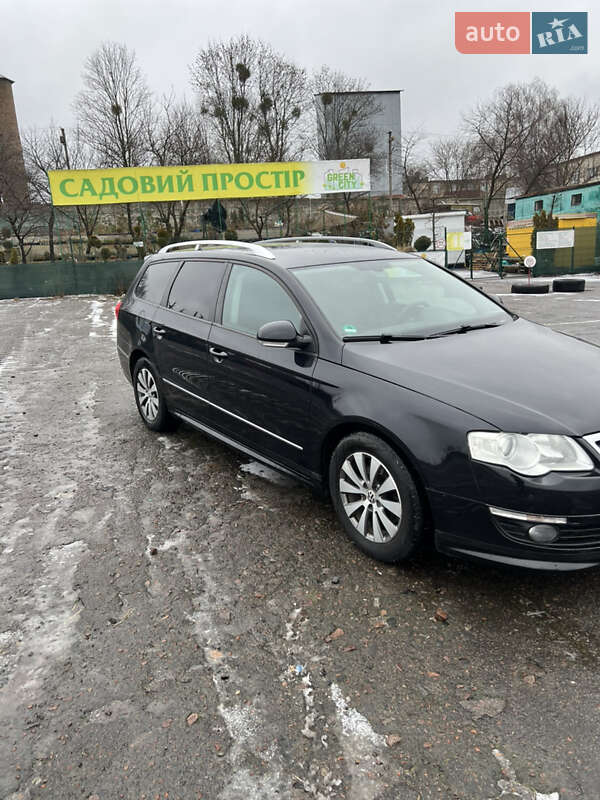 Універсал Volkswagen Passat 2010 в Радивиліві