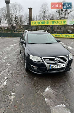 Універсал Volkswagen Passat 2010 в Радивиліві