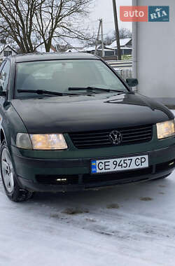 Седан Volkswagen Passat 1997 в Черновцах