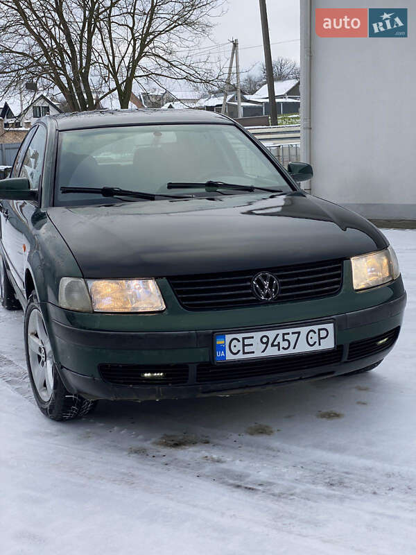 Седан Volkswagen Passat 1997 в Чернівцях