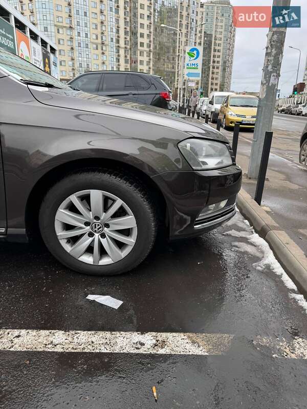 Универсал Volkswagen Passat 2014 в Одессе
