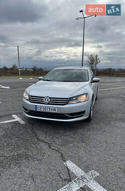 Седан Volkswagen Passat 2012 в Черновцах