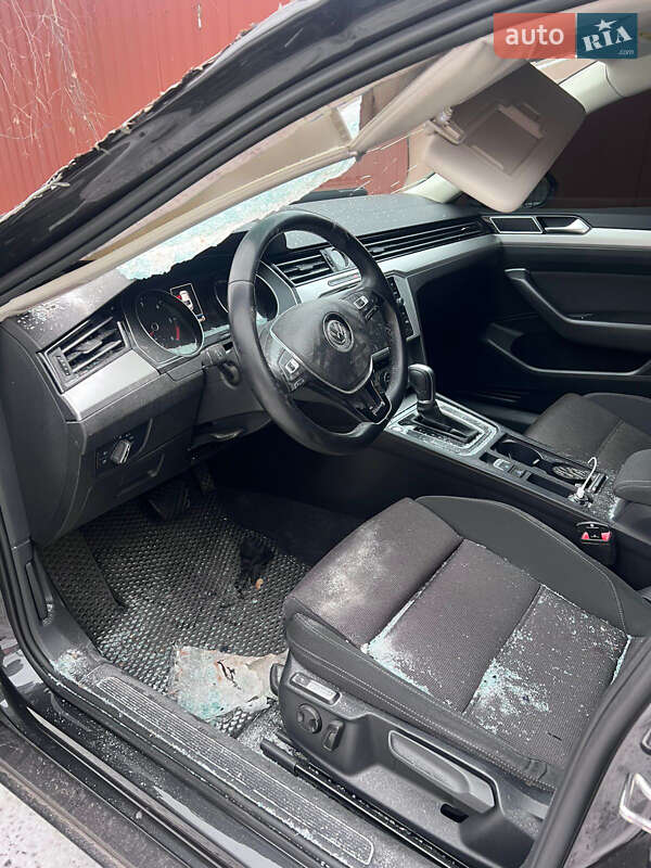 Седан Volkswagen Passat 2018 в Києві фото 10 Седан Volkswagen Passat 2018 в Києві