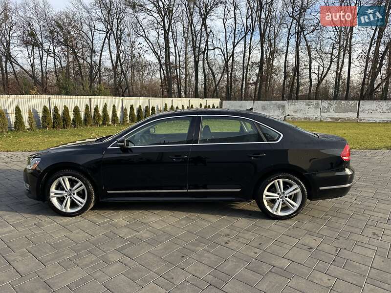 Седан Volkswagen Passat 2012 в Луцке