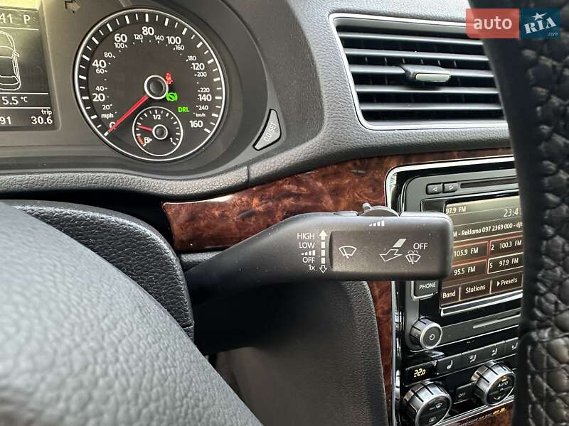 Седан Volkswagen Passat 2012 в Луцке