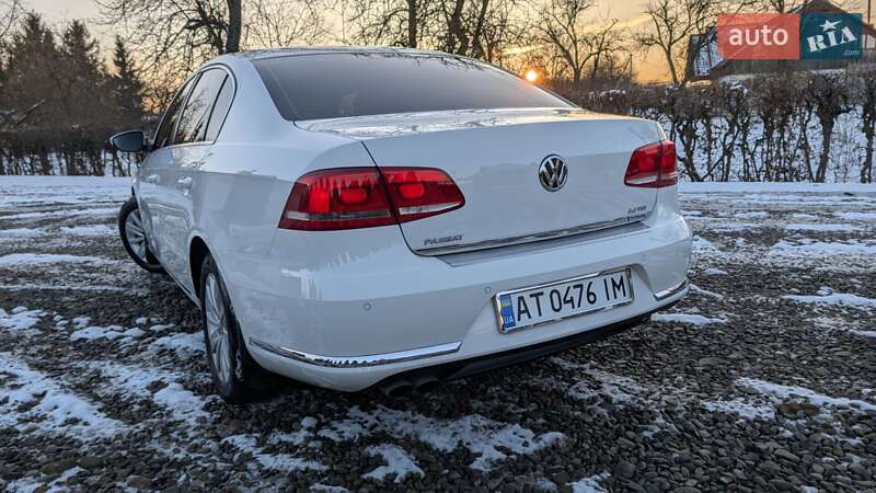 Седан Volkswagen Passat 2013 в Ивано-Франковске