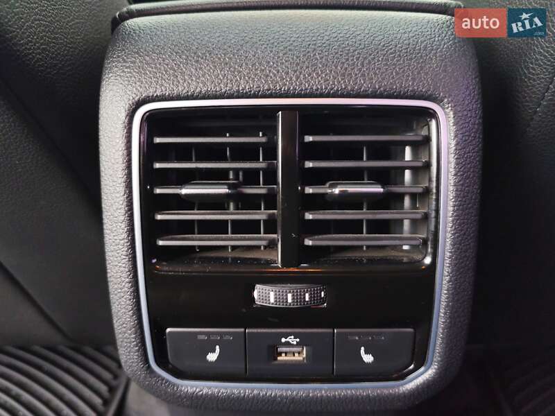 Седан Volkswagen Passat 2017 в Києві