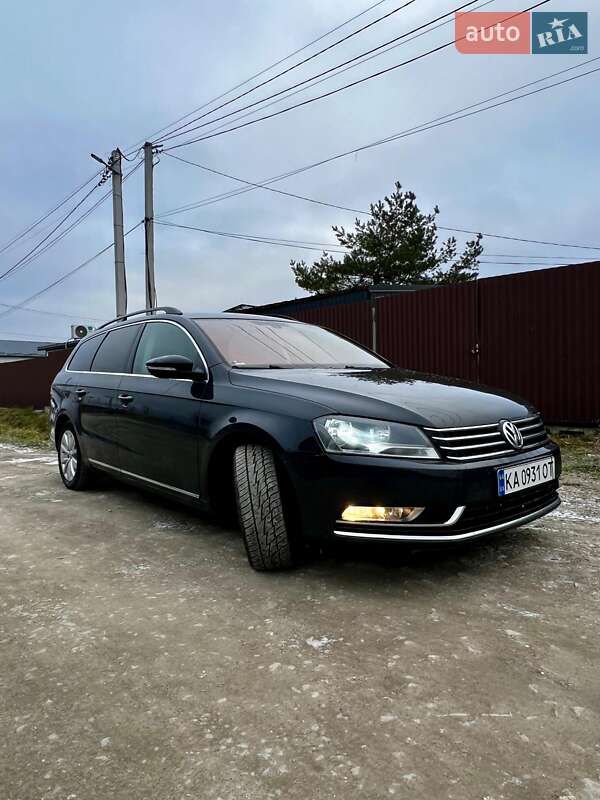 Універсал Volkswagen Passat 2011 в Львові