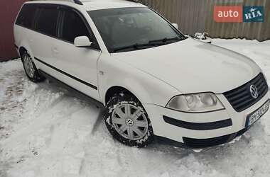 Універсал Volkswagen Passat 2002 в Охтирці