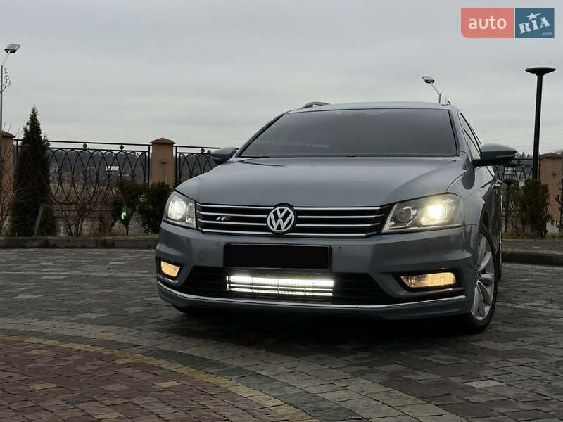 Универсал Volkswagen Passat 2012 в Дрогобыче