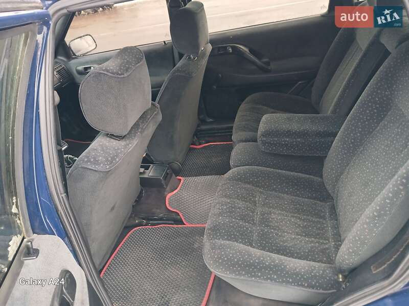 Універсал Volkswagen Passat 1996 в Рівному