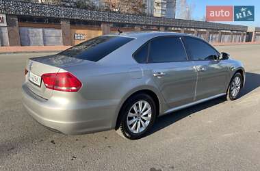 Седан Volkswagen Passat 2013 в Харькове