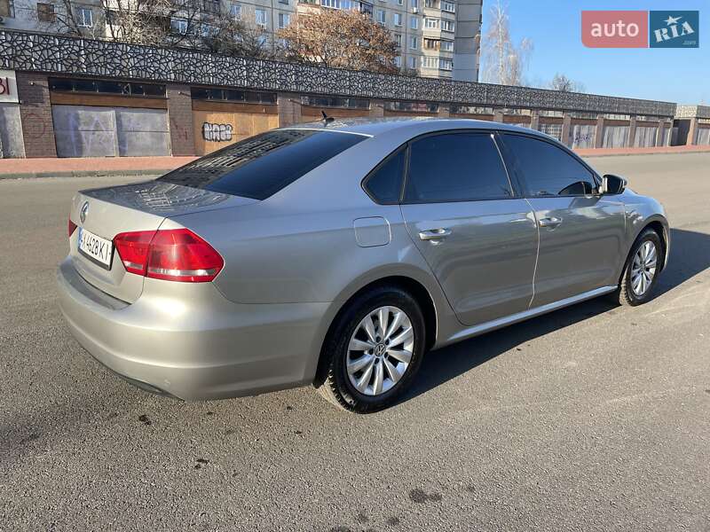 Седан Volkswagen Passat 2013 в Харькове