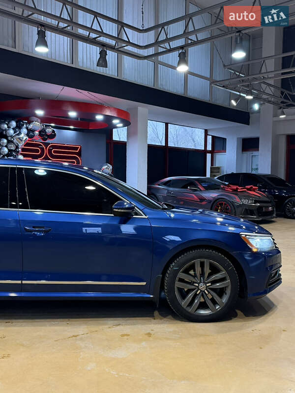 Седан Volkswagen Passat 2016 в Запоріжжі