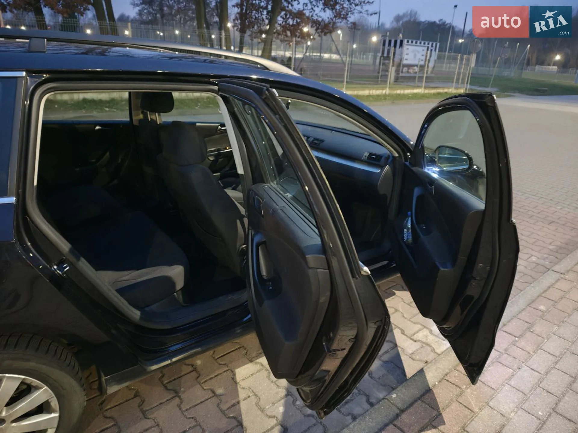 Volkswagen Passat 2010 VIN WVWZZZ3CZAE112419 фото оголошення 17 з 19