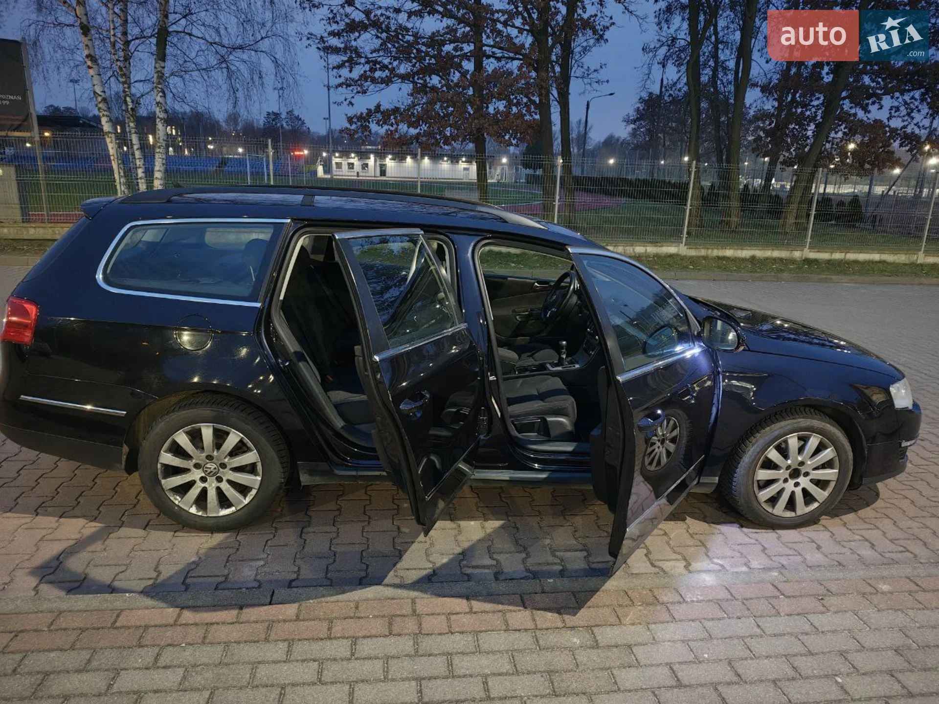 Volkswagen Passat 2010 VIN WVWZZZ3CZAE112419 фото оголошення 18 з 19