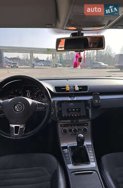 Универсал Volkswagen Passat 2014 в Самборе