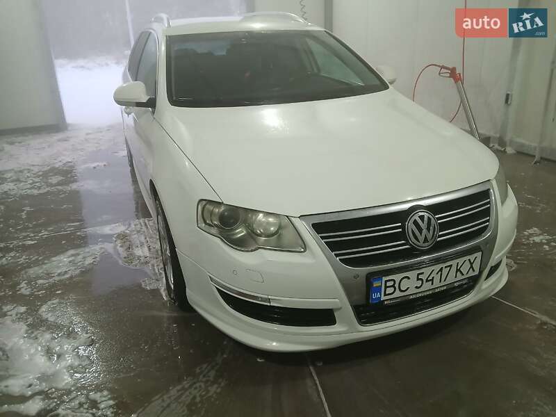 Універсал Volkswagen Passat 2010 в Львові