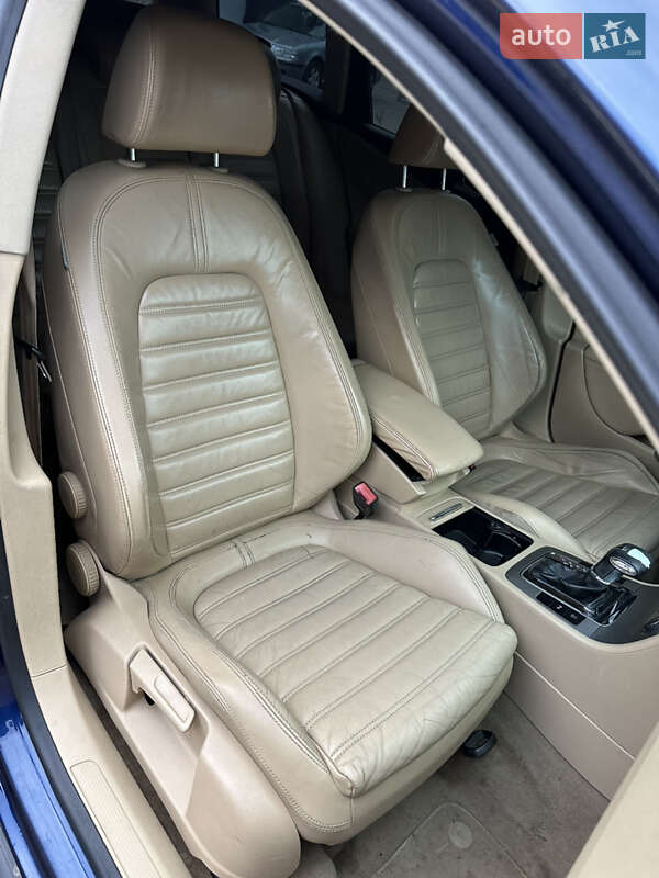 Універсал Volkswagen Passat 2008 в Ужгороді