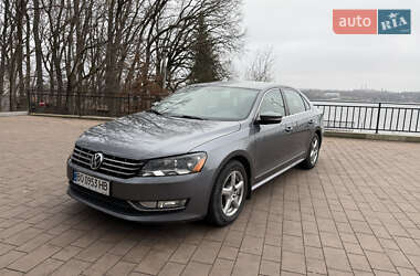 Седан Volkswagen Passat 2014 в Тернополі